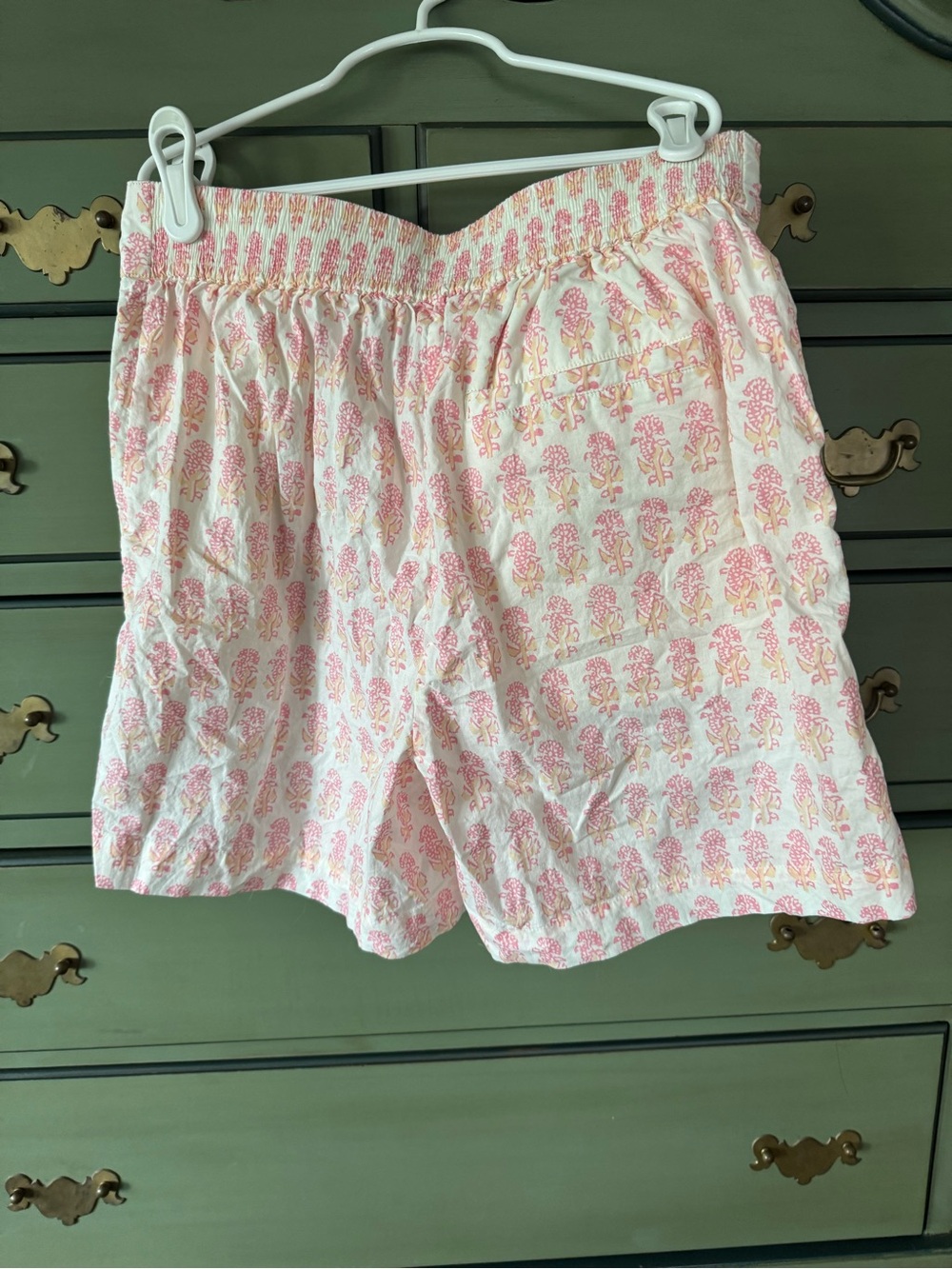 Faherty Malibu Short in Pink Taj Floral, Organic Cotton, Elastic Waist, Small - Picture 4 of 12